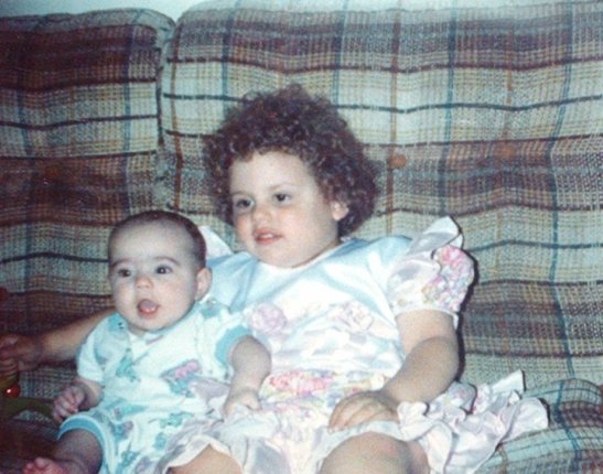 38567_138952399469286_100841_n